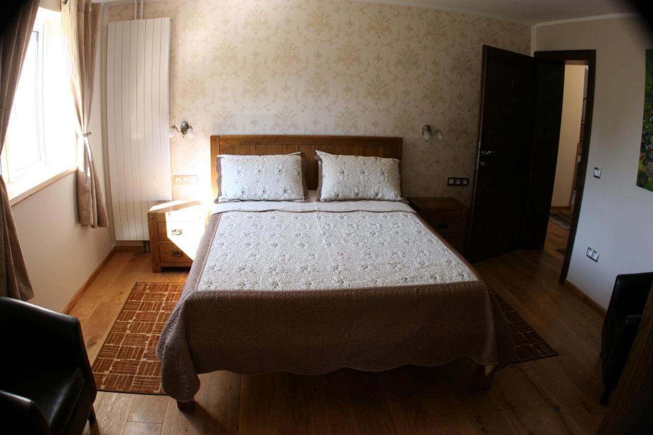 Bed and Breakfast Millenium House 1 Jezerce Exteriér fotografie